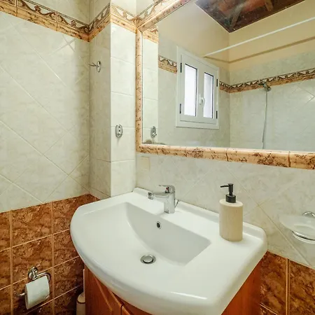 Nirvana - Sea View Maisonette In Roda, Offering Tranquility And Comfort On The Enchanting Northern Coast Of Corfu Holiday home