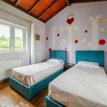 Nirvana - Sea View Maisonette In Roda, Offering Tranquility And Comfort On The Enchanting Northern Coast Of Corfu Vakantiehuis