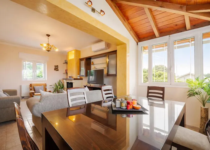 Nirvana - Sea View Maisonette In Roda, Offering Tranquility And Comfort On The Enchanting Northern Coast Of Corfu 度假居 *
