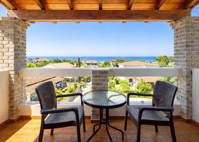 Nirvana - Sea View Maisonette In Roda, Offering Tranquility And Comfort On The Enchanting Northern Coast Of Corfu 別荘 *