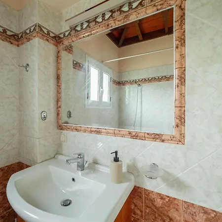 Nirvana - Sea View Maisonette In Roda, Offering Tranquility And Comfort On The Enchanting Northern Coast Of Corfu בית נופש *