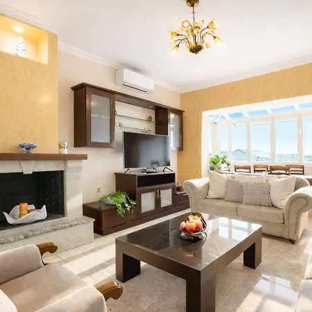 Nirvana - Sea View Maisonette In Roda, Offering Tranquility And Comfort On The Enchanting Northern Coast Of Corfu 別荘