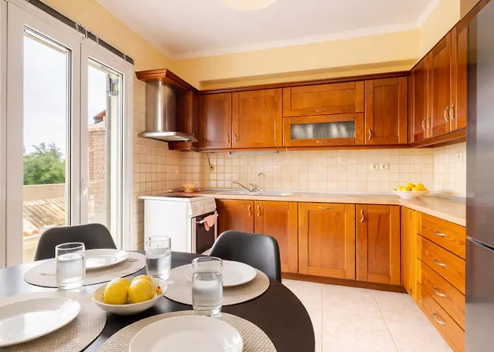 Casa de Férias Nirvana - Sea View Maisonette In Roda, Offering Tranquility And Comfort On The Enchanting Northern Coast Of Corfu *
